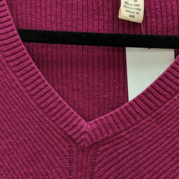 DKNY Jeans Raspberry Sweater - Picture 4 of 6
